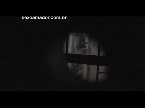 ❤️ Blondīnīte tiek slepeni filmēta ar kaimiņu vuajeru, kurš slēpjas aiz dobiem ķieģeļiem ️ Kaltais porno pie lv.psi-mass.ru